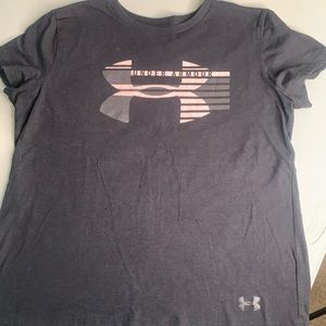 Under Armour woman’s tee size: small